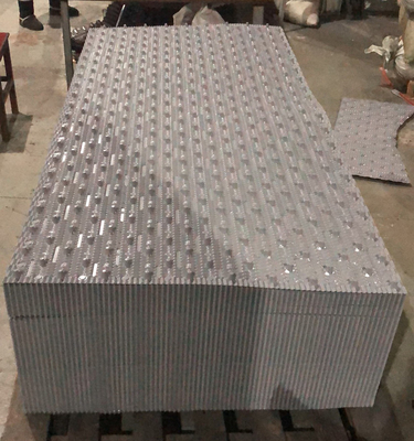 برج تبريد 750X2000mm PVC صلب يملأ CF750 يملأ برج تبريد الوسائط