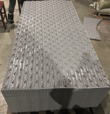 برج تبريد 750X2000mm PVC صلب يملأ CF750 يملأ برج تبريد الوسائط